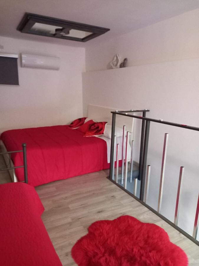 Suite Holiday House Bonaccorso Catánia Buitenkant foto
